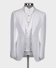 Load image into Gallery viewer, White Tuxedo With Wide Lapel