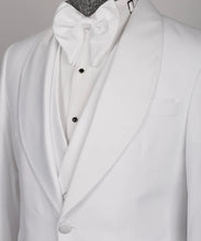 Load image into Gallery viewer, White Tuxedo With Wide Lapel
